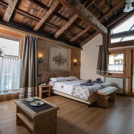 La Grolla Rooms&Apartments Livigno Esterno foto