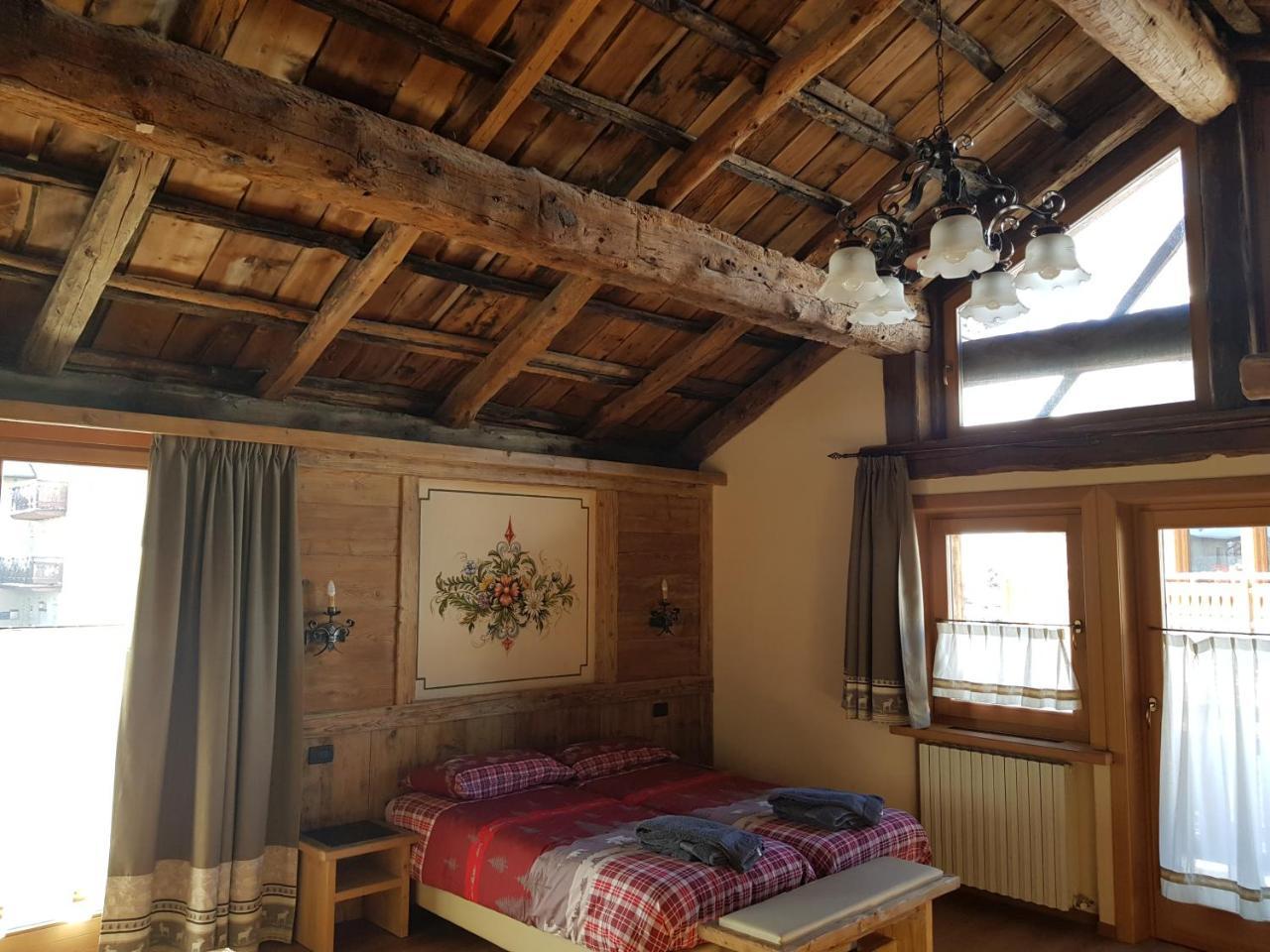 La Grolla Rooms&Apartments Livigno Esterno foto