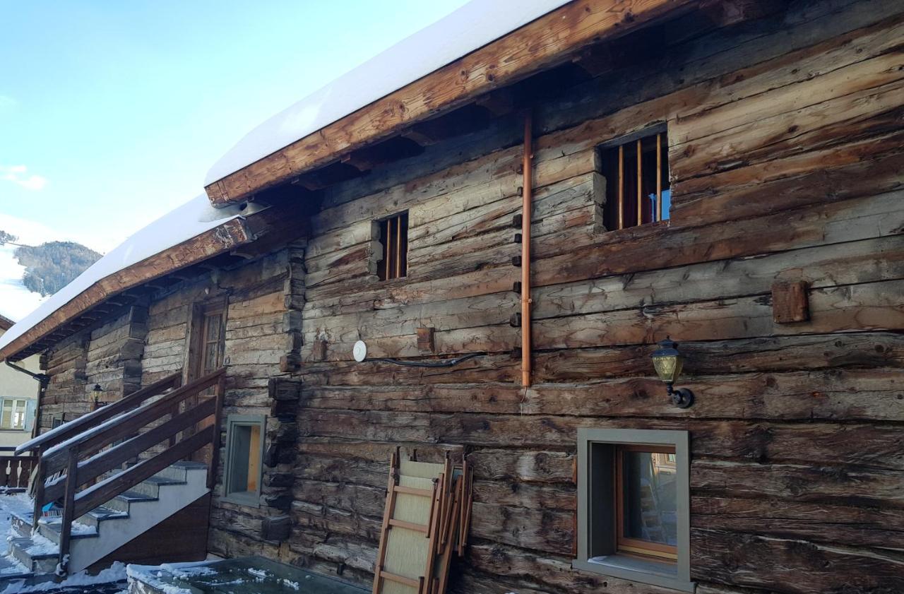 La Grolla Rooms&Apartments Livigno Esterno foto