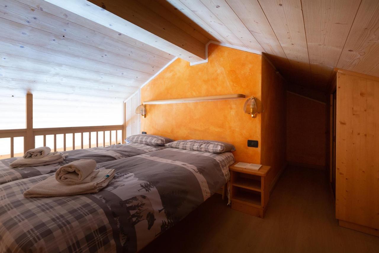 La Grolla Rooms&Apartments Livigno Esterno foto