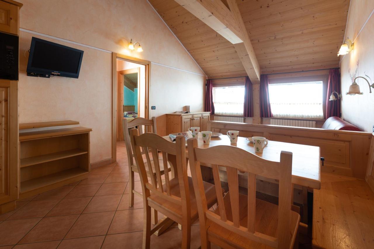 La Grolla Rooms&Apartments Livigno Esterno foto