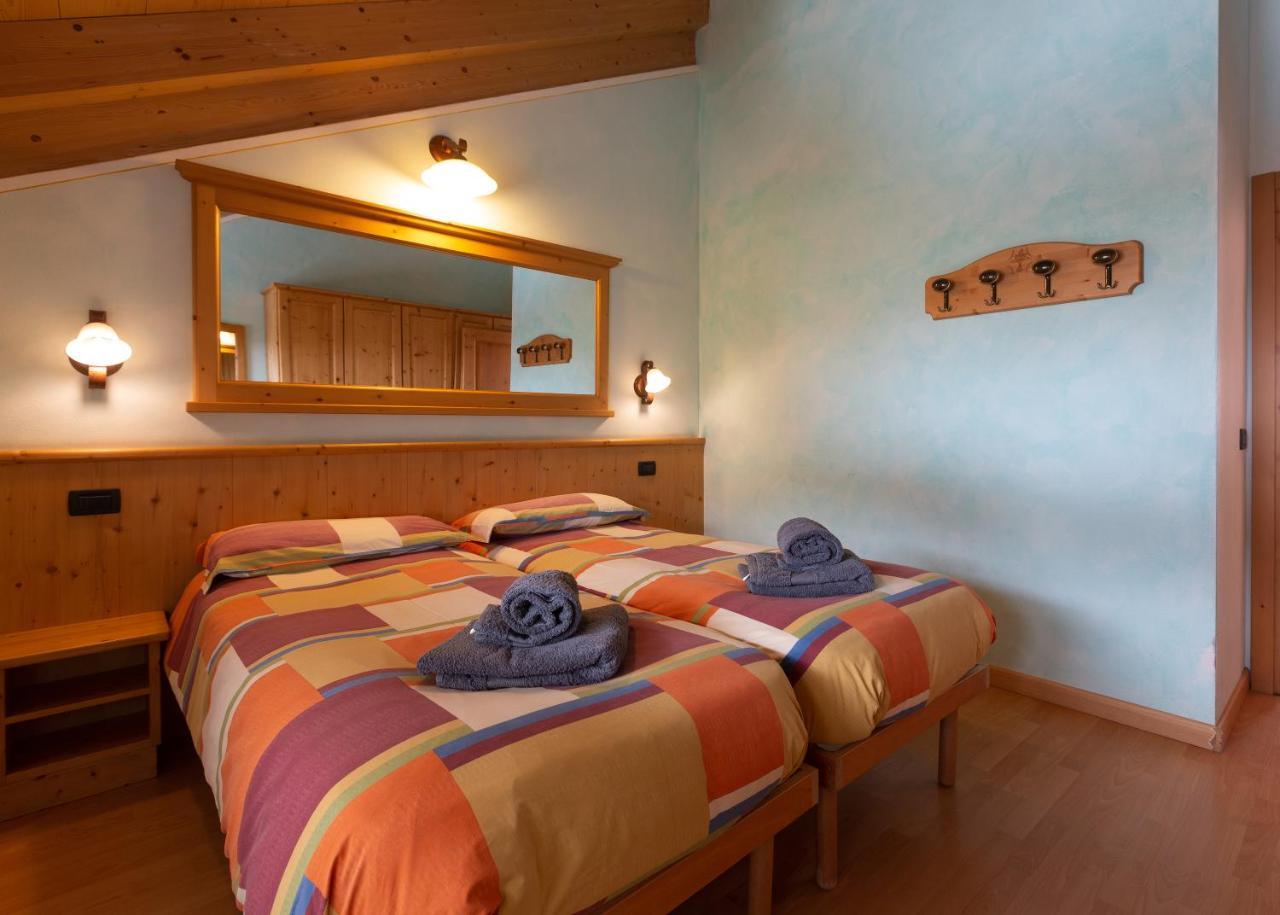 La Grolla Rooms&Apartments Livigno Esterno foto
