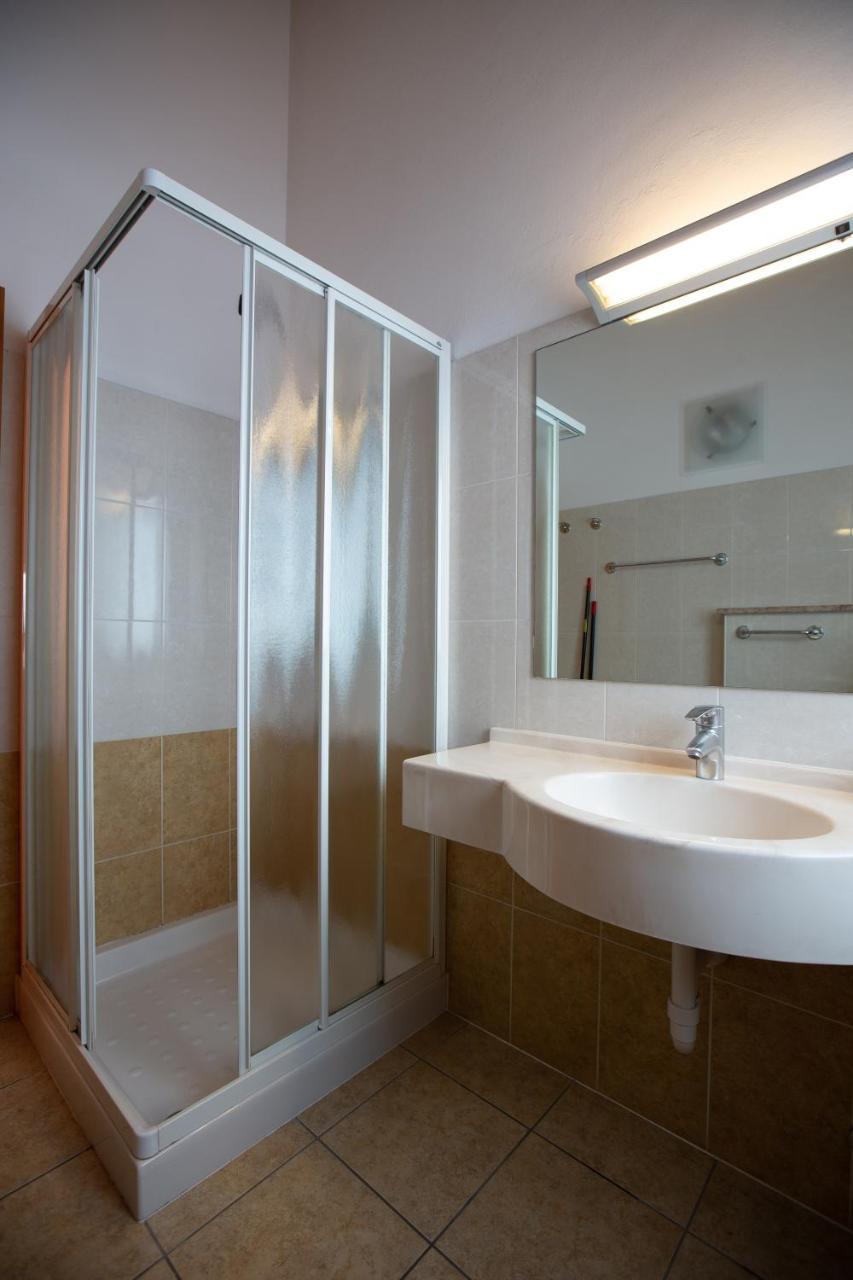 La Grolla Rooms&Apartments Livigno Esterno foto