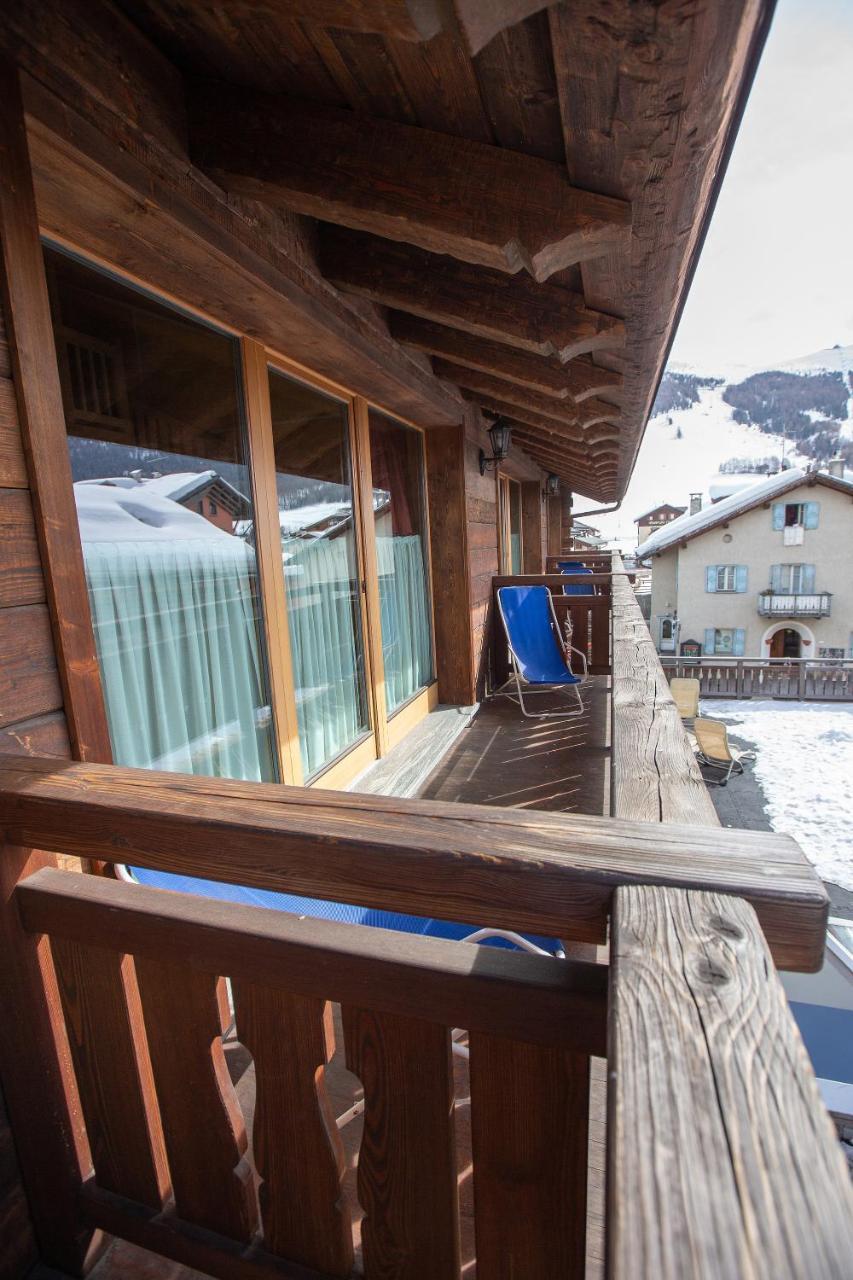 La Grolla Rooms&Apartments Livigno Esterno foto