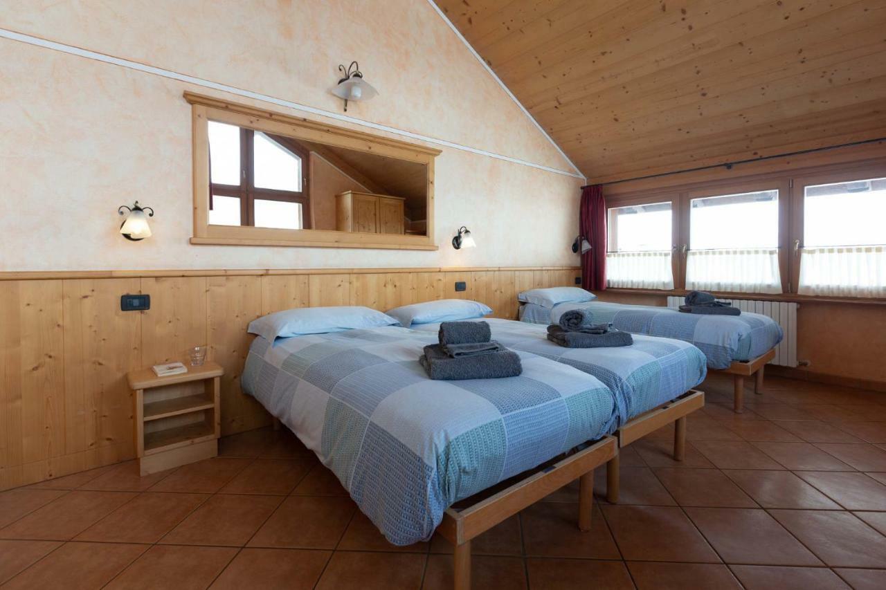 La Grolla Rooms&Apartments Livigno Esterno foto