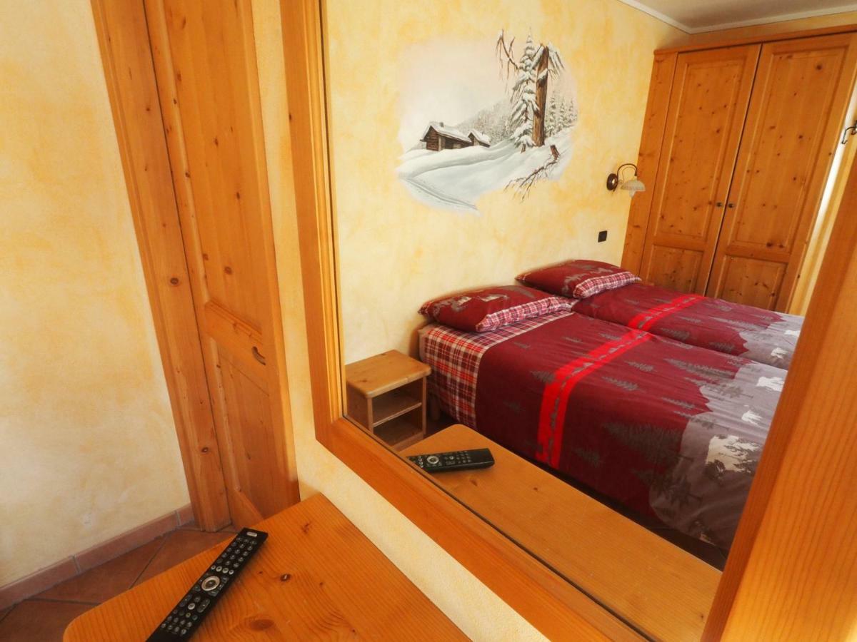 La Grolla Rooms&Apartments Livigno Esterno foto